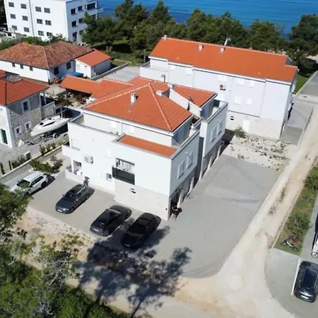 Апартаменты Spacious 3 Bedroom 50m From Sea 2 Bathrooms 2 Terraces Near *