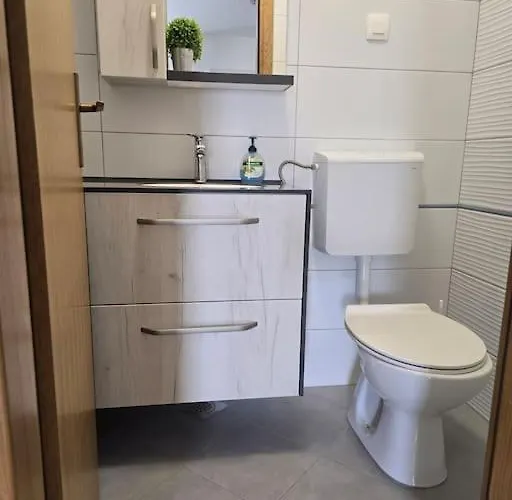 Апартаменты Spacious 3 Bedroom 50m From Sea 2 Bathrooms 2 Terraces Near Привлака