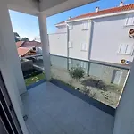 Spacious 3 Bedroom 50m From Sea 2 Bathrooms 2 Terraces Near