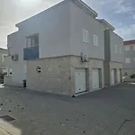 Spacious 3 Bedroom 50m From Sea 2 Bathrooms 2 Terraces Near *
