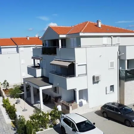 Lovely Seaside Flat *